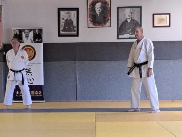 PRESENTATION MEMBRES DU KARATE